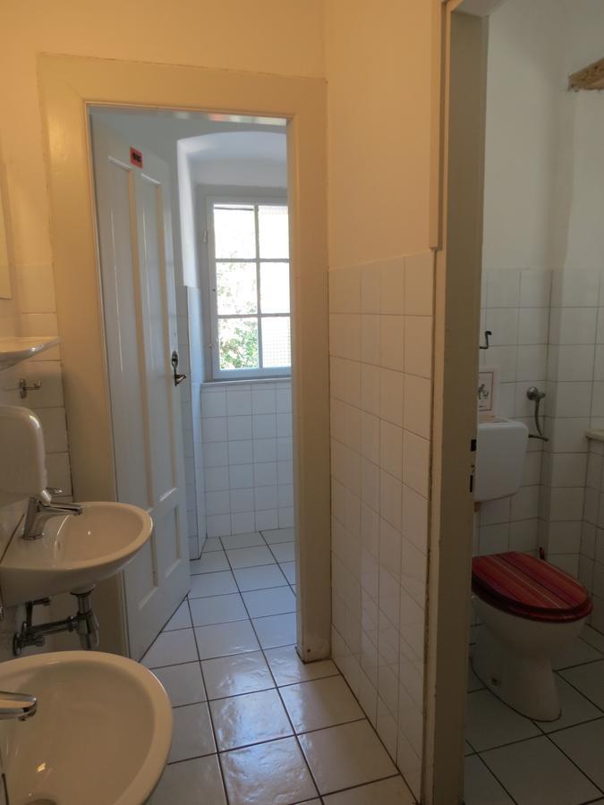 Hi Hostel Veli Losinj Luaran gambar