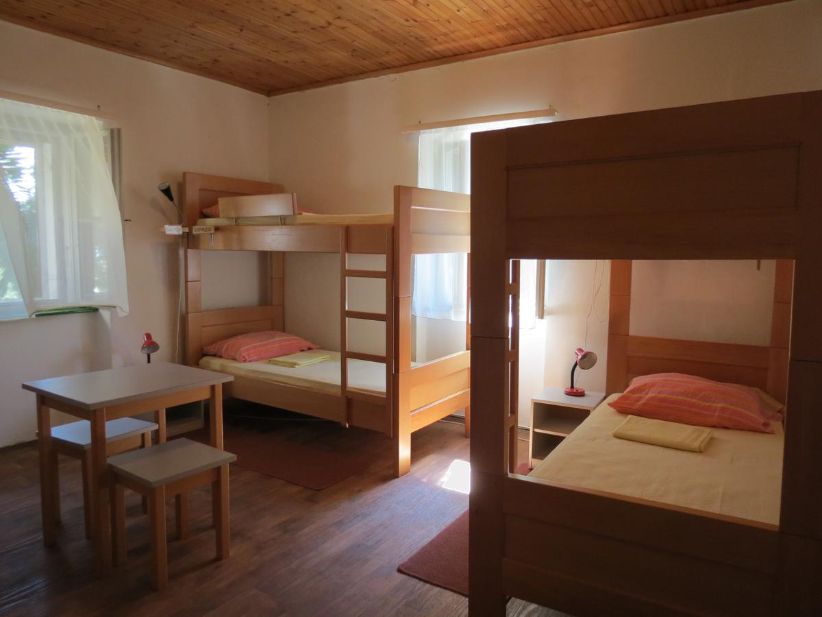 Hi Hostel Veli Losinj Luaran gambar